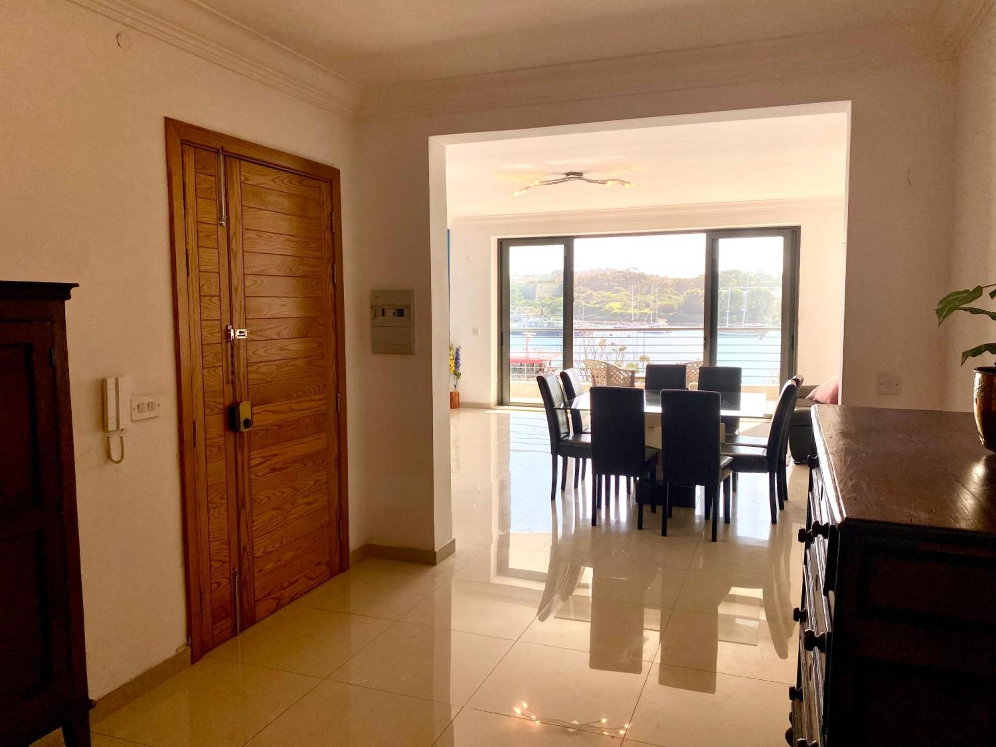 Seafront Harbour Haven - Steps To Ferry, Shops And Beaches Sliema Luaran gambar