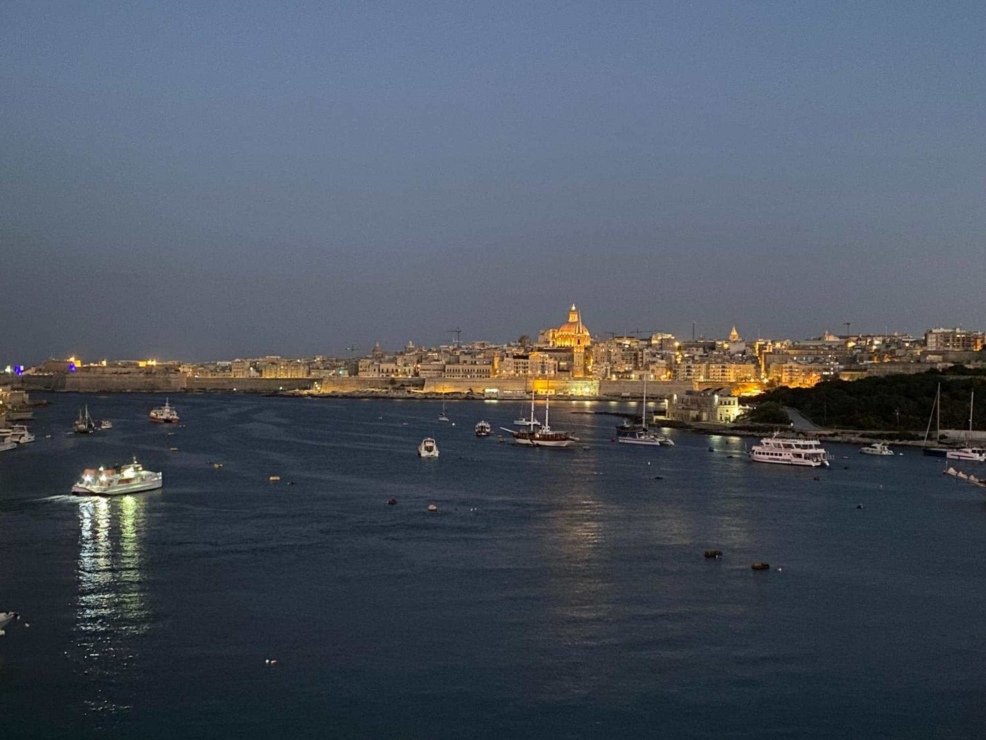Seafront Harbour Haven - Steps To Ferry, Shops And Beaches Sliema Luaran gambar